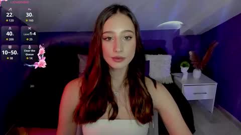 Snapshot of rioestrella chatting on October 3, 2:58 pm Emilia online show from October 3, 2:58 pm