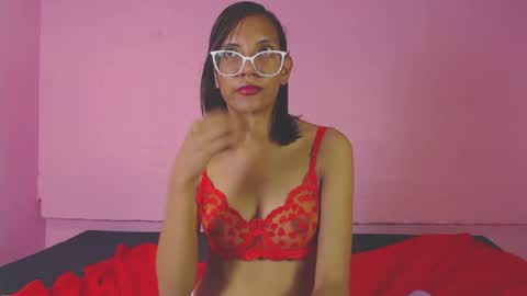 Snapshot of risy_rose chatting on February 11, 11:01 pm risy_rose online show from February 11, 11:01 pm