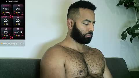 SebasRoa online show from December 5, 7:22 pm