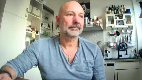 roadrunnerger online show from March 3, 4:47 pm