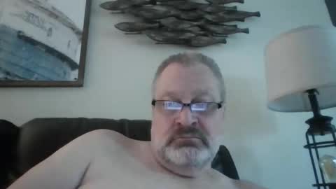 rob872217 online show from April 15, 1:58 pm