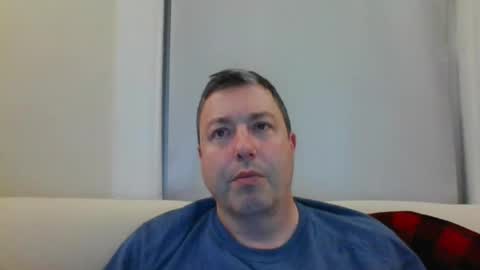 Snapshot of rob_bower_guy chatting on December 21, 2:52 am rob_bower_guy online show from December 21, 2:52 am