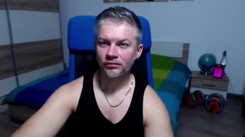 Snapshot of robbyshawz chatting on October 10, 8:20 am robbyshawz online show from October 10, 8:20 am