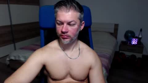 Snapshot of robbyshawz chatting on March 9, 6:50 am robbyshawz online show from March 9, 6:50 am