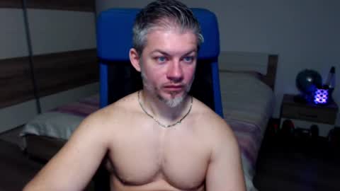 Snapshot of robbyshawz chatting on January 29, 6:01 am robbyshawz online show from January 29, 6:01 am