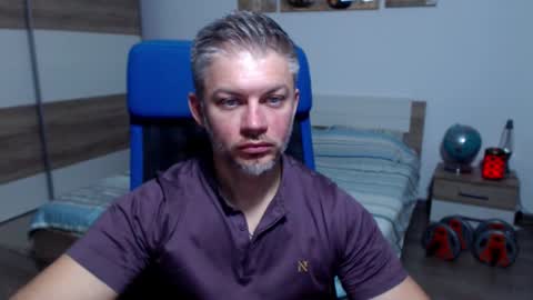 Snapshot of robbyshawz chatting on September 18, 8:40 am robbyshawz online show from September 18, 8:40 am