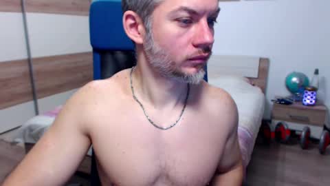 Snapshot of robbyshawz chatting on February 5, 8:32 am robbyshawz online show from February 5, 8:32 am
