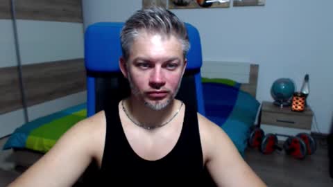 Snapshot of robbyshawz chatting on October 13, 10:06 am robbyshawz online show from October 13, 10:06 am