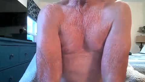 Snapshot of robert45556 chatting on October 2, 10:41 pm robert online show from October 2, 10:41 pm