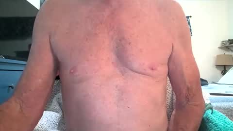 Snapshot of robert45556 chatting on October 1, 7:57 pm robert online show from October 1, 7:57 pm