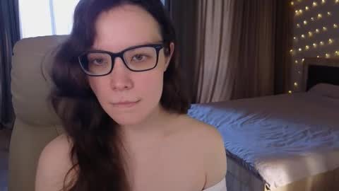 Robin online show from February 17, 1:33 pm