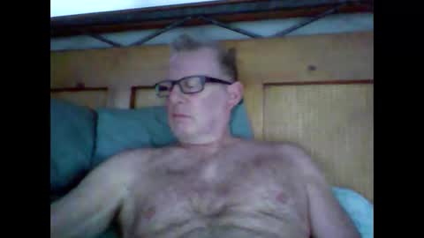 robo0000 online show from February 9, 4:10 pm