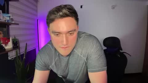 ROBYN online show from February 21, 12:35 am