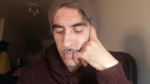 robynhotchilli online show from December 4, 2:00 am