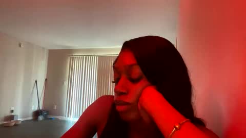 robynthegoddess online show from May 10, 9:43 pm