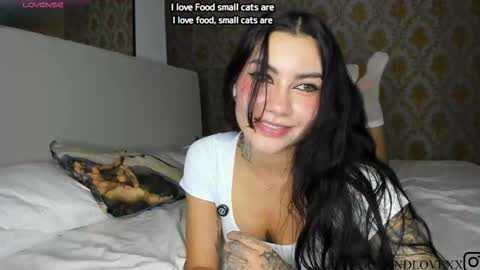 Samantha Estephania  online show from November 3, 3:07 am