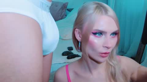 Lina and Den online show from February 5, 7:12 am