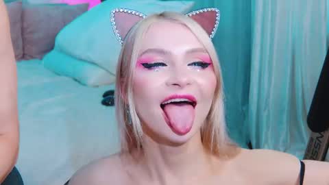 Lina and Den online show from September 19, 10:19 am