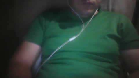 Snapshot of roger3600 chatting on October 11, 1:21 am Roger online show from October 11, 1:21 am