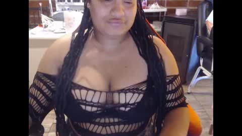 jesabel online show from October 25, 6:52 pm