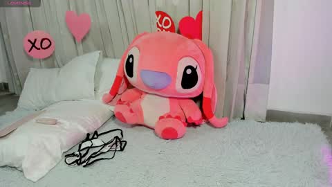 Marcela online show from February 22, 8:20 pm