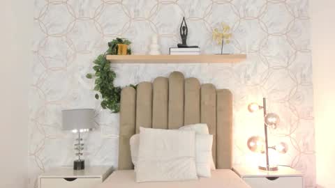 Snapshot of roma_love_ chatting on January 13, 12:02 pm online show from January 13, 12:02 pm