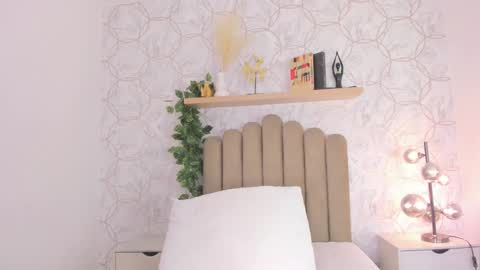 Snapshot of roma_love_ chatting on October 3, 12:02 pm online show from October 3, 12:02 pm