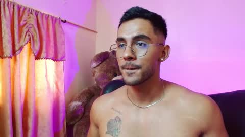 Roman online show from February 15, 8:54 pm