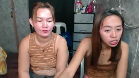 romanticgirl08 online show from April 11, 1:26 pm