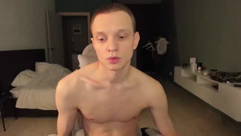 Snapshot of romeo_mercy chatting on March 4, 2:38 am Romeo online show from March 4, 2:38 am