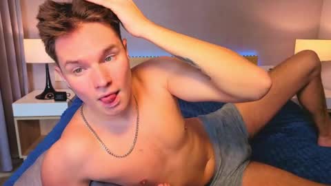 Romeo online show from May 20, 1:13 am