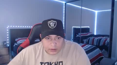 rompecorazones856235 online show from November 25, 9:19 am