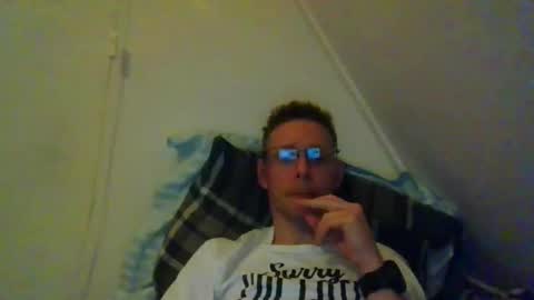 rororober online show from April 18, 8:09 pm