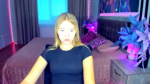 RosaRising online show from July 4, 9:35 am