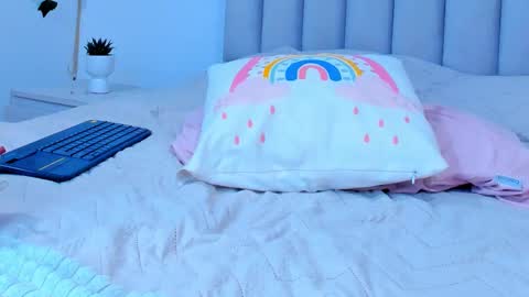 rosarojaa online show from March 24, 1:22 am