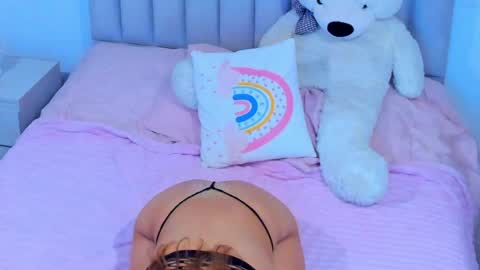 rosarojaa online show from April 14, 12:47 am