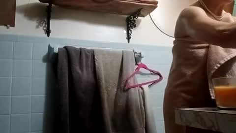 rose12161216 online show from November 2, 6:02 am