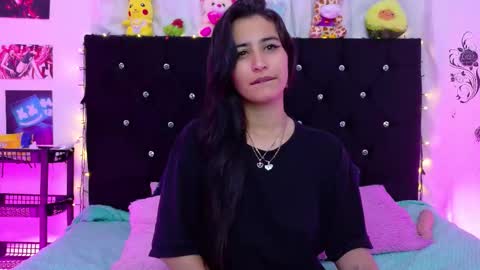 Snapshot of rose_smiley1 chatting on October 19, 4:28 am Rose online show from October 19, 4:28 am
