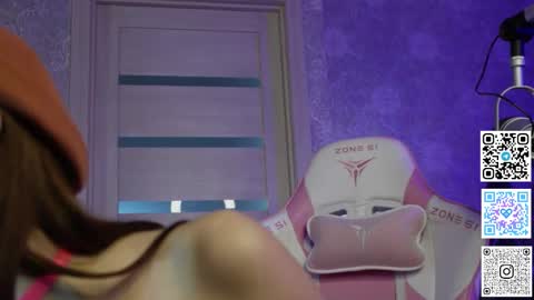 roseess_ online show from March 3, 8:11 pm