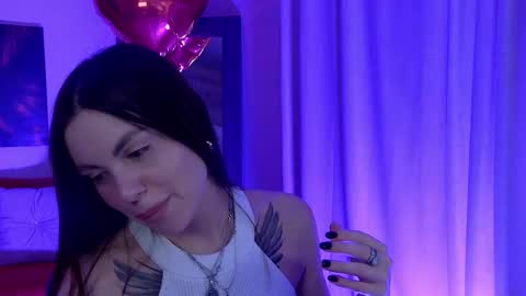 Snapshot of rosehubbard chatting on February 24, 8:47 pm Rose Hubbard online show from February 24, 8:47 pm