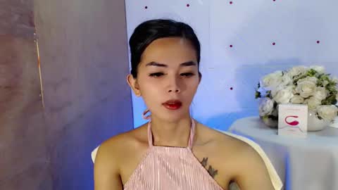Snapshot of rosella_xx chatting on February 4, 12:08 am TONETH online show from February 4, 12:08 am