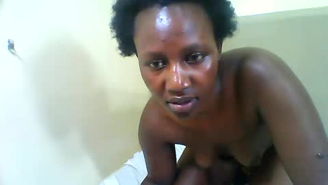 rosemaryb2 online show from April 13, 6:01 pm