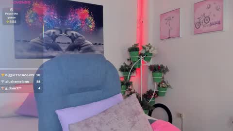 Snapshot of rosi_cooper chatting on September 16, 2:09 pm rosi_cooper online show from September 16, 2:09 pm