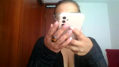 Rossana  online show from May 3, 1:17 pm