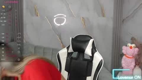 rosse jeane v online show from March 31, 1:11 pm