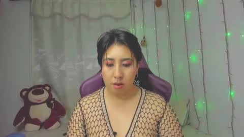ROSSE DEMOND  online show from January 19, 3:49 am