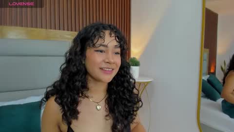 rossie_lanie_ online show from December 20, 1:18 pm