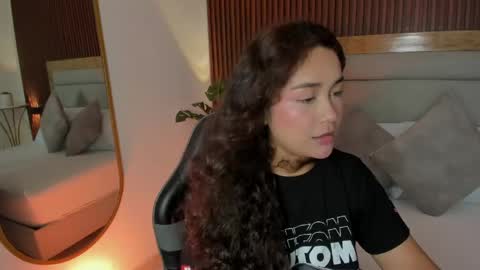 rossie_lanie_ online show from May 16, 7:23 pm