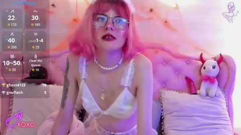 Snapshot of rossiie_hunt_ chatting on October 16, 6:29 pm rossiie_hunt_ online show from October 16, 6:29 pm