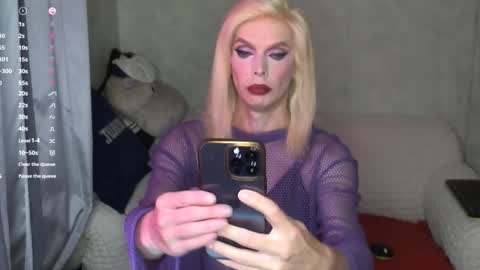 Snapshot of rossir chatting on September 23, 2:11 pm rossir online show from September 23, 2:11 pm